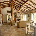Scirocco & Folitsa Villas