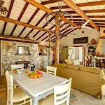 Scirocco & Folitsa Villas
